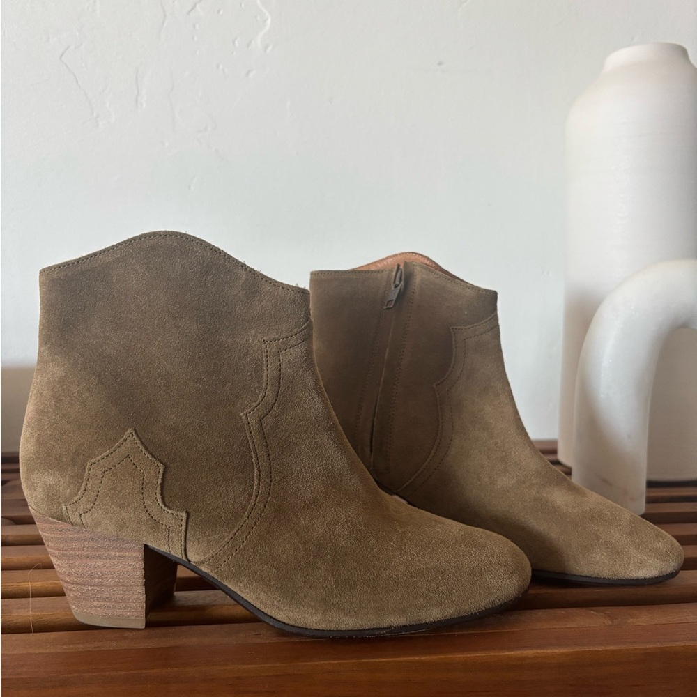 Isabel Marant suede booties with western vibe; soft brown/tan